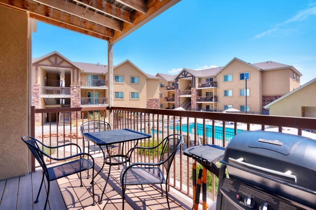 5K Top Floor Redcliff Condo, Pool & Hot Tub Moab Kültér fotó