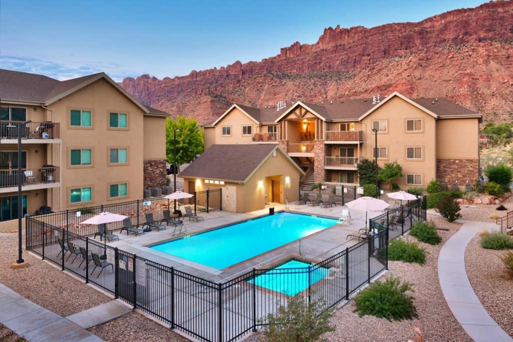 5K Top Floor Redcliff Condo, Pool & Hot Tub Moab Kültér fotó